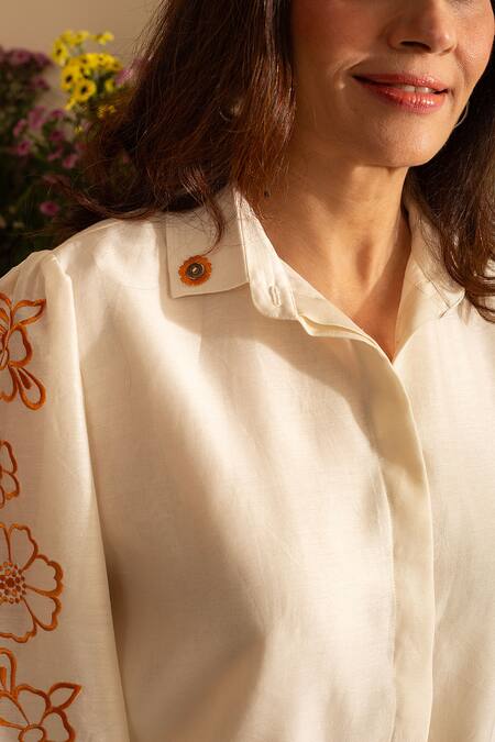 Shop House Of Inari Off White Pure Silk Chanderi Embroidery Blossom Collar Petunia Shirt With Pant Online at Aza Fashions Shop_House Of Inari_Off White Pure Silk Chanderi Embroidery Blossom Collar Petunia Shirt With Pant _Online_at_Aza_Fashions