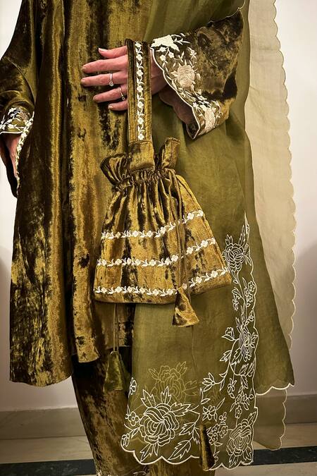 House Of Inari Green Maheshwari, Silk Organza Embroidery Round Neck Makhmal Kurta Set at Aza Fashions House Of Inari_Green Maheshwari, Silk Organza Embroidery Round Neck Makhmal Kurta Set _at_Aza_Fashions