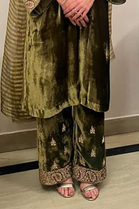 Buy House Of Inari Green , Velvet, , Lace, Straight Kurta Pant Set Online at Aza Fashions Buy_House Of Inari_Green , Velvet, , Lace, Straight Kurta Pant Set _Online_at_Aza_Fashions