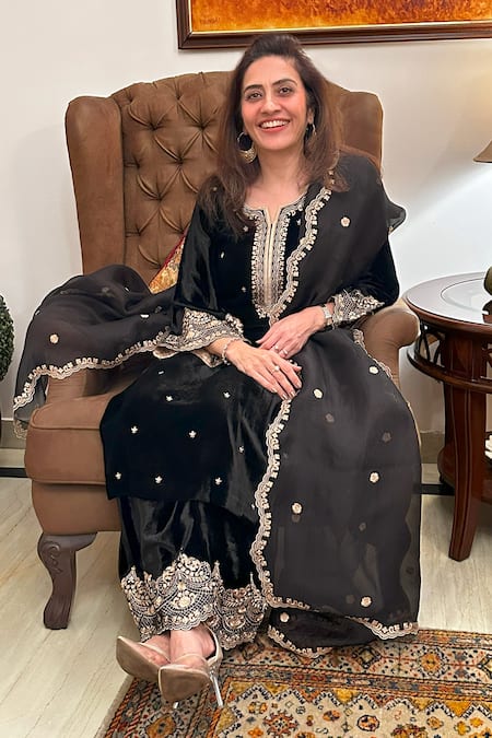 Shop House Of Inari Black , Organza, Velvet Embroidery Kashmiri Straight Kurta Pant Set at Aza Fashions Shop_House Of Inari_Black , Organza, Velvet Embroidery Kashmiri Straight Kurta Pant Set _at_Aza_Fashions