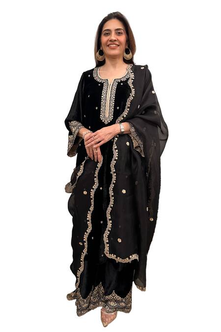 Shop House Of Inari Black , Organza, Velvet Embroidery Kashmiri Straight Kurta Pant Set Online at Aza Fashions Shop_House Of Inari_Black , Organza, Velvet Embroidery Kashmiri Straight Kurta Pant Set _Online_at_Aza_Fashions