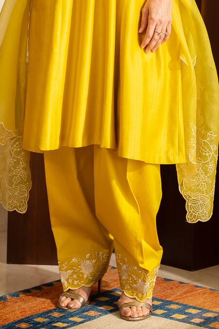 Buy House Of Inari Yellow , Cotton, Organza Embroidery Round Neck Kaner Floral Kurta Set Online at Aza Fashions Buy_House Of Inari_Yellow , Cotton, Organza Embroidery Round Neck Kaner Floral Kurta Set _Online_at_Aza_Fashions