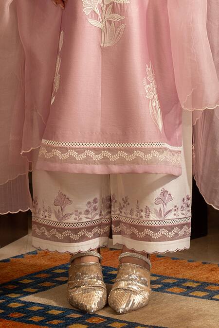 House Of Inari Purple , Cotton, Organza Embroidery Chandni Floral Kurta Pant Set Online at Aza Fashions House Of Inari_Purple , Cotton, Organza Embroidery Chandni Floral Kurta Pant Set _Online_at_Aza_Fashions