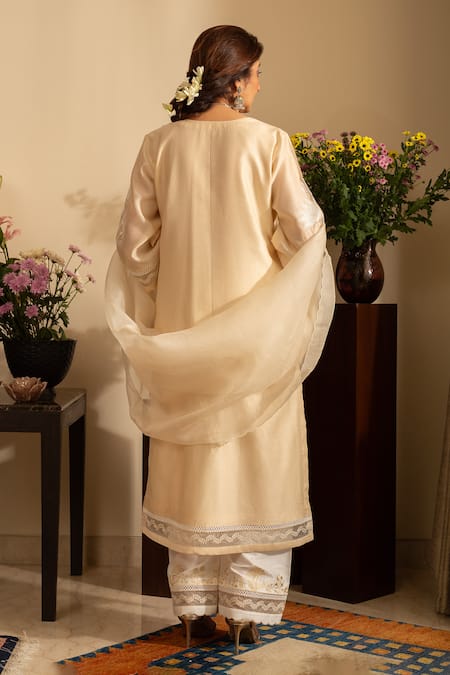Shop House Of Inari Ivory , Cotton, Organza Embroidery V-neck Chandni Floral Kurta Set at Aza Fashions Shop_House Of Inari_Ivory , Cotton, Organza Embroidery V-neck Chandni Floral Kurta Set _at_Aza_Fashions