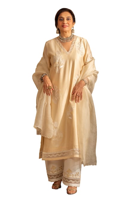 House Of Inari Ivory , Cotton, Organza Embroidery V-neck Chandni Floral Kurta Set Online at Aza Fashions House Of Inari_Ivory , Cotton, Organza Embroidery V-neck Chandni Floral Kurta Set _Online_at_Aza_Fashions