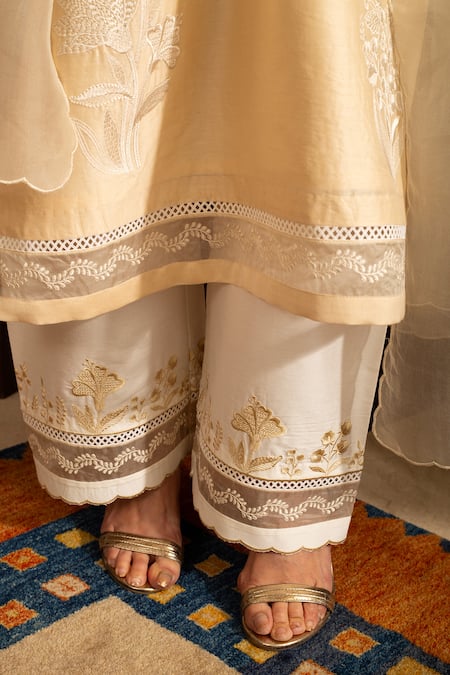 House Of Inari Ivory , Cotton, Organza Embroidery V-neck Chandni Floral Kurta Set at Aza Fashions House Of Inari_Ivory , Cotton, Organza Embroidery V-neck Chandni Floral Kurta Set _at_Aza_Fashions