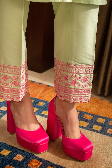 House Of Inari Green Chanderi, Kota Doria Embroidery Gul-meh Floral Straight Kurta And Pant Set at Aza Fashions House Of Inari_Green Chanderi, Kota Doria Embroidery Gul-meh Floral Straight Kurta And Pant Set _at_Aza_Fashions