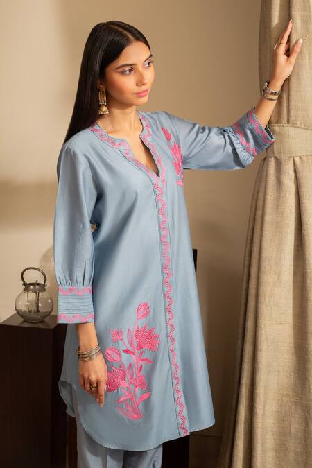 Buy_House Of Inari_Blue Chanderi , Embroidery Collared Gul-meh Straight Kurta With Pant _Online_at_Aza_Fashions