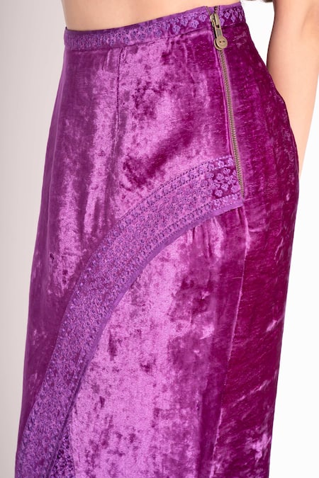 Buy_House Of Inari_Purple Silk, Maheshwari Embroidery Halter Neck Thread Skirt With Bustier_Online_at_Aza_Fashions