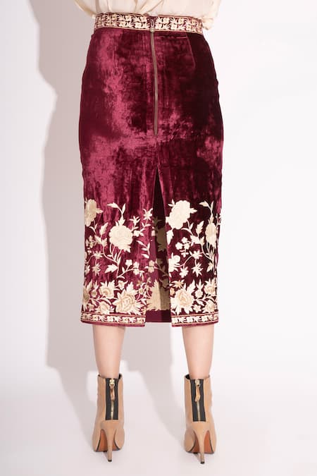 Shop House Of Inari Wine Maheshwari, Velvet Embroidery Floral Straight Skirt Online at Aza Fashions Shop_House Of Inari_Wine Maheshwari, Velvet Embroidery Floral Straight Skirt _Online_at_Aza_Fashions