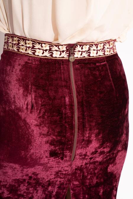 House Of Inari Wine Maheshwari, Velvet Embroidery Floral Straight Skirt at Aza Fashions House Of Inari_Wine Maheshwari, Velvet Embroidery Floral Straight Skirt _at_Aza_Fashions