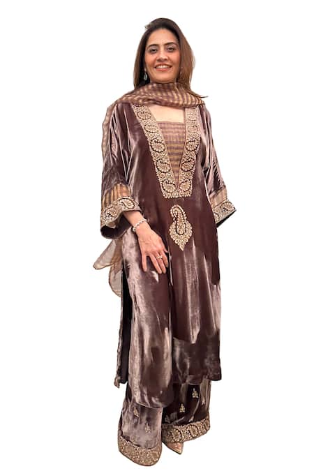 Buy_House Of Inari_Brown , Organza Embroidery Square Neck Kashmiri Kurta Pant Set_Online_at_Aza_Fashions