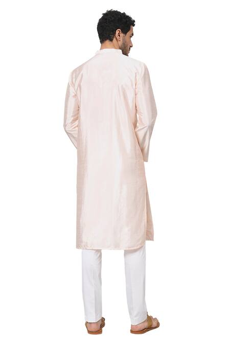 Buy Hilo Design Peach Silk Embroidery Abrikos Leafy Patchwork Embellished Kurta Online at Aza Fashions Buy_Hilo Design_Peach Silk Embroidery Abrikos Leafy Patchwork Embellished Kurta _Online_at_Aza_Fashions