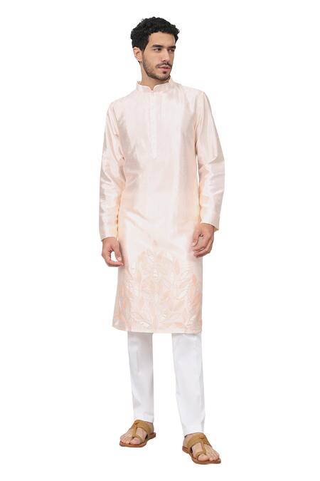 Shop Hilo Design Peach Silk Embroidery Abrikos Leafy Patchwork Embellished Kurta Online at Aza Fashions Shop_Hilo Design_Peach Silk Embroidery Abrikos Leafy Patchwork Embellished Kurta _Online_at_Aza_Fashions