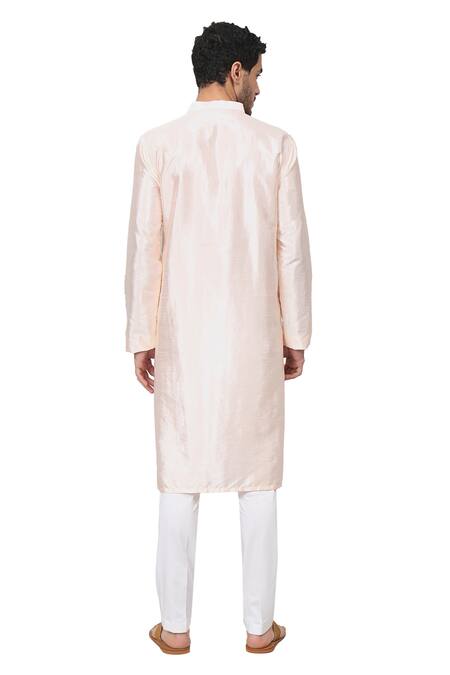 Shop Hilo Design Peach Silk Embroidery Taozi Resham Floral Kurta Shop_Hilo Design_Peach Silk Embroidery Taozi Resham Floral Kurta