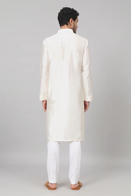 Hilo Design Petals Floral Embroidered Kurta 