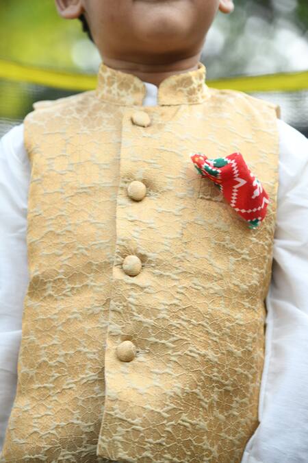 APRICOTKIDS_Off White Nehru Jacket Banarasi Jacquard Embroidered Abstract Kurta Set _Online_at_Aza_Fashions