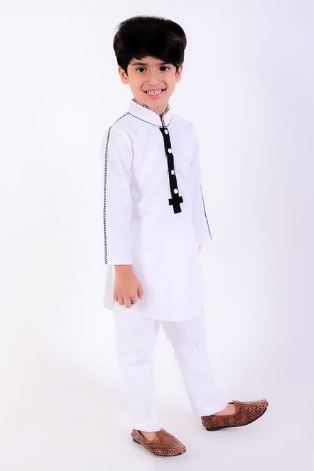 Neha Gursahani Ivory Cotton Linen Embroidery Stitch Work Contrast Kurta With Pant Online at Aza Fashions Neha Gursahani_Ivory Cotton Linen Embroidery Stitch Work Contrast Kurta With Pant _Online_at_Aza_Fashions