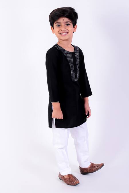 Neha Gursahani Black Cotton Linen Embroidery Stitch Work Yoke Kurta With Pant Online at Aza Fashions Neha Gursahani_Black Cotton Linen Embroidery Stitch Work Yoke Kurta With Pant _Online_at_Aza_Fashions