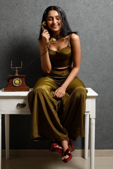 Dajwaree_Green Satin Plain Sweetheart Neck Corset With Pant _Online_at_Aza_Fashions