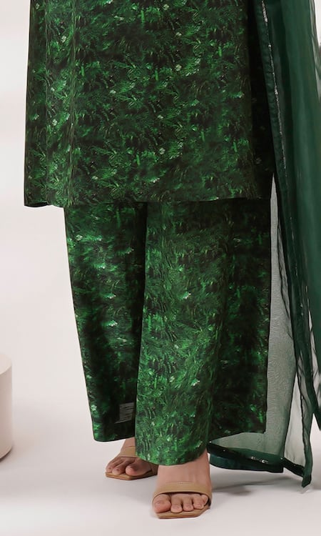 Breathe By Aakanksha Singh Green Organza, Cotton, Silk Sequins, Embroidery Yoshino Tree Print Kurta Set Online at Aza Fashions Breathe By Aakanksha Singh_Green Organza, Cotton, Silk Sequins, Embroidery Yoshino Tree Print Kurta Set _Online_at_Aza_Fashions