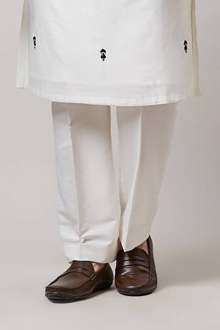 Sanjev Marwaaha_Ivory Cotton, Silk Embroidery Bundi Kurta Set_Online_at_Aza_Fashions