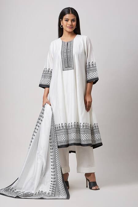 Sanjev Marwaaha Ivory Chanderi Hand Embroidery Geometric Round Block Print Anarkali Set  4