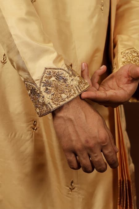 Buy_Hilo Design_Gold Silk Cut Work, Zari Dorado Hand Embordered Kurta Set _Online_at_Aza_Fashions