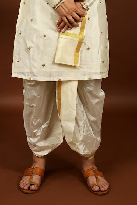 Buy Hilo Design Off White Silk Embroidery Arav Hand Kurta Set Online at Aza Fashions Buy_Hilo Design_Off White Silk Embroidery Arav Hand Kurta Set _Online_at_Aza_Fashions