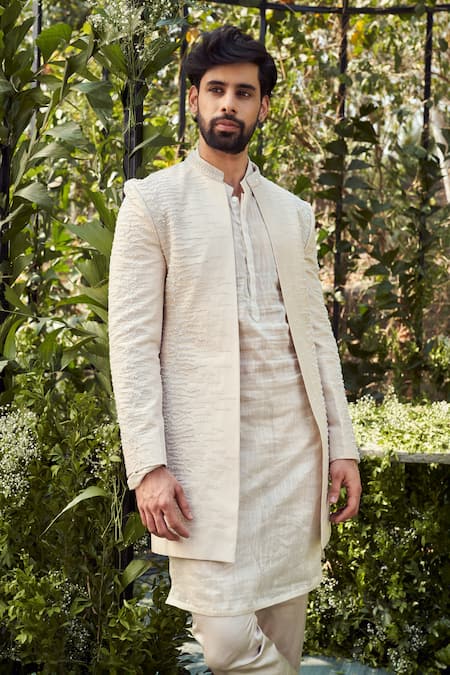 Shop Varun Chakkilam White Tulle Silk And Organza Embroidery Geometric Jacket Kurta Set at Aza Fashions Shop_Varun Chakkilam_White Tulle Silk And Organza Embroidery Geometric Jacket Kurta Set _at_Aza_Fashions