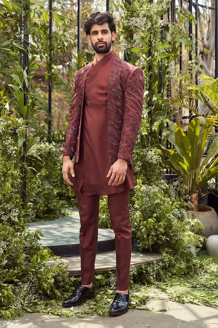 Shop Varun Chakkilam Maroon Tulle Silk Embroidery Sequins Geometric Jacket Kurta Set at Aza Fashions Shop_Varun Chakkilam_Maroon Tulle Silk Embroidery Sequins Geometric Jacket Kurta Set _at_Aza_Fashions