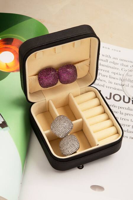 Buy_The Jewel Factor_Silver Plated Crystals Allure Stud Earrings