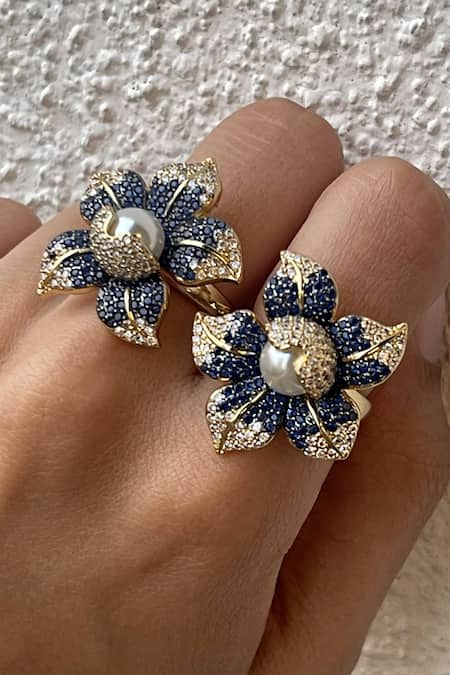 THE JEWEL FACTOR Blue Crystals The Flower Ring 