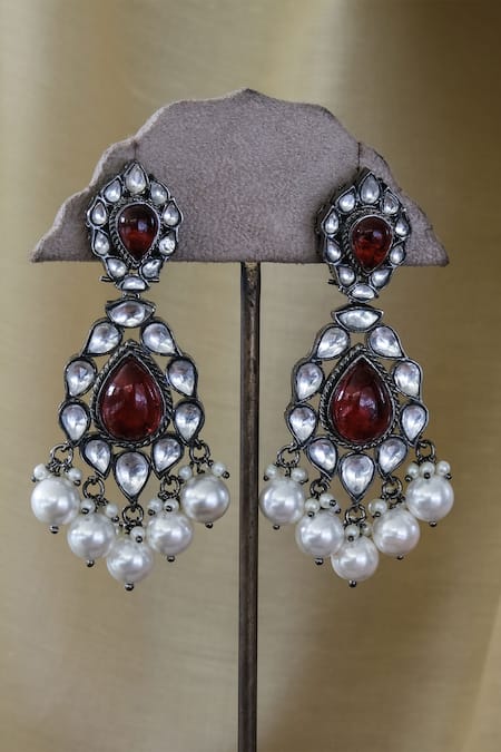 Shop Studio6 Jewels Red Stones, Beads Leaf Carved Choker Set at Aza Fashions Shop_Studio6 Jewels_Red Stones, Beads Leaf Carved Choker Set _at_Aza_Fashions