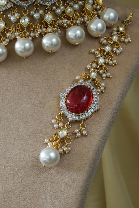 Studio6 Jewels_Red Stones, Beads Mughal Carved Choker Set _Online_at_Aza_Fashions