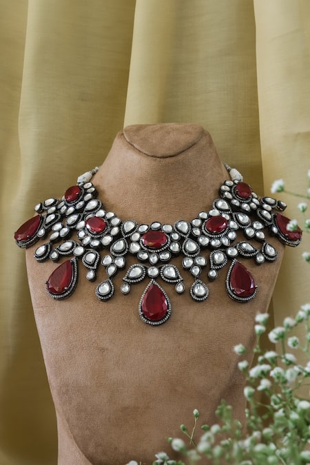 Shop_Studio6 Jewels_Red Stones Paisley Carved Choker Set _at_Aza_Fashions