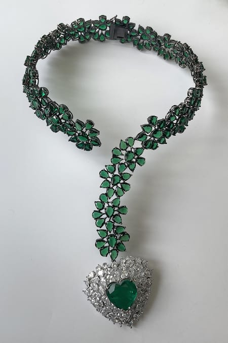 Shop Studio6 Jewels Green Stones Heart Carved Pendant Necklace Set at Aza Fashions Shop_Studio6 Jewels_Green Stones Heart Carved Pendant Necklace Set _at_Aza_Fashions