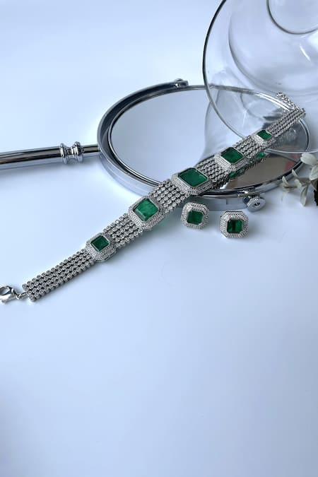 Shop_Studio6 Jewels_Green Stones Geometric Carved Choker Set _Online_at_Aza_Fashions