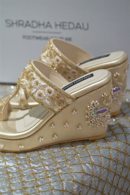 Buy_Shradha Hedau Footwear Couture_Beige Cutdana Gold Embroidered Wedges 