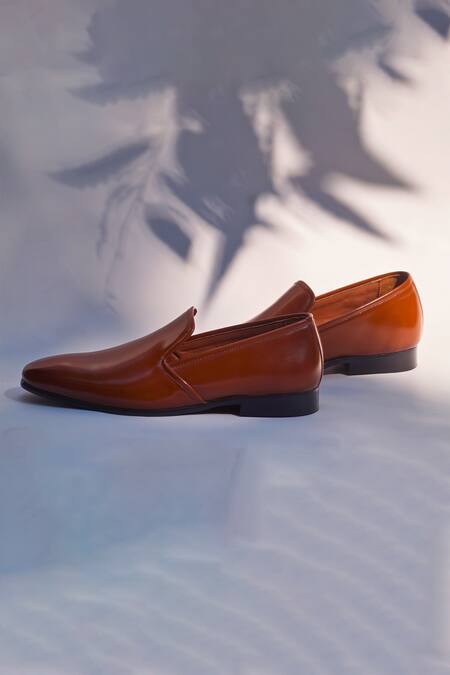 Shradha Hedau Footwear Couture Brown Plain Tapered Toe Moccasins Online at Aza Fashions Shradha Hedau Footwear Couture_Brown Plain Tapered Toe Moccasins _Online_at_Aza_Fashions