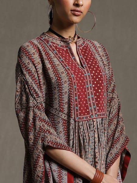 Buy_Ritu Kumar_Beige Rayon Mandarin Collar Stripe Print Kurta