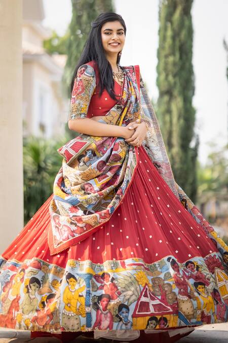 Shop Aindhri By Mahitha Red Georgette, Silk Embroidery, Beads V-neck Kalamkari Hand Painted Lehenga Set at Aza Fashions Shop_Aindhri By Mahitha_Red Georgette, Silk Embroidery, Beads V-neck Kalamkari Hand Painted Lehenga Set_at_Aza_Fashions