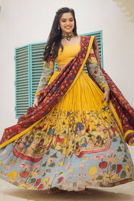 Buy_Aindhri By Mahitha_Yellow Chanderi Silk Beads Sweetheart Neck Kalamkari Hand Painted Lehenga Set