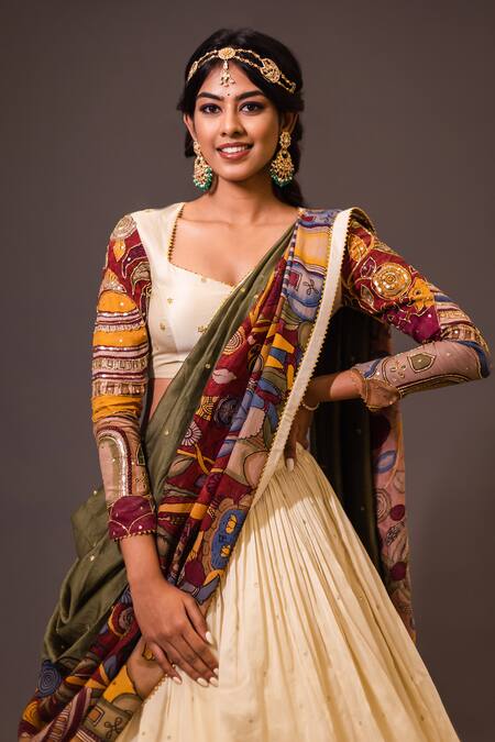 Aindhri By Mahitha Cream Chanderi Silk Beads, Embroidery Kalamkari Hand Painted Lehenga Set Online at Aza Fashions Aindhri By Mahitha_Cream Chanderi Silk Beads, Embroidery Kalamkari Hand Painted Lehenga Set_Online_at_Aza_Fashions