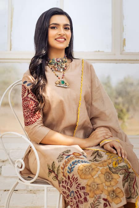 Buy Aindhri By Mahitha Beige Silk, Rayon, Embroidery Hand Painted Kalamkari Kurta Set Online at Aza Fashions Buy_Aindhri By Mahitha_Beige Silk, Rayon, Embroidery Hand Painted Kalamkari Kurta Set_Online_at_Aza_Fashions