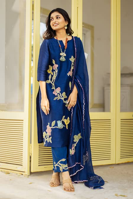 aindhri by mahitha Blue Kurta Raw Silk Hand Painted Birds Kalamkari Notched Applique Pant Set