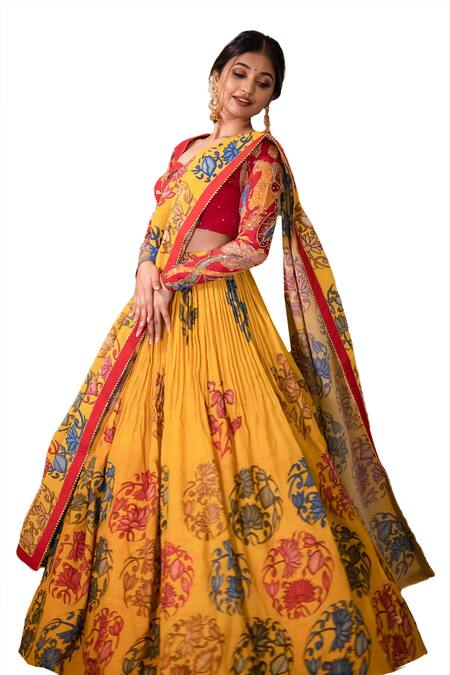 Buy Aindhri By Mahitha Yellow Chanderi Silk Beads Sweetheart Floral Hand Painted Kalamkari Lehenga Set Online at Aza Fashions Buy_Aindhri By Mahitha_Yellow Chanderi Silk Beads Sweetheart Floral Hand Painted Kalamkari Lehenga Set_Online_at_Aza_Fashions