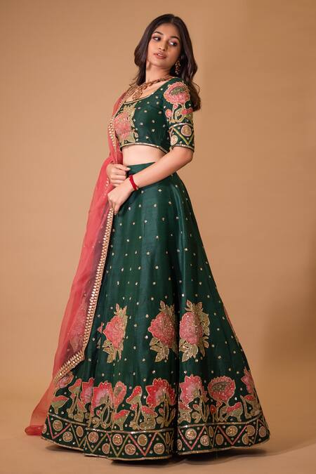 Aindhri By Mahitha_Emerald Green Organza, Silk Embroidery, Beads Scoop Hand Painted Kalamkari Set_Online_at_Aza_Fashions
