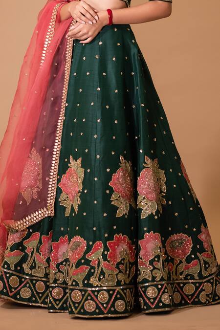 Shop_Aindhri By Mahitha_Emerald Green Organza, Silk Embroidery, Beads Scoop Hand Painted Kalamkari Set_Online_at_Aza_Fashions