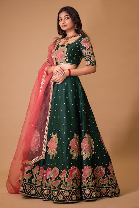 aindhri by mahitha Emerald Green Organza Hand Painted Rose Kalamkari Applique Lehenga Blouse Set 